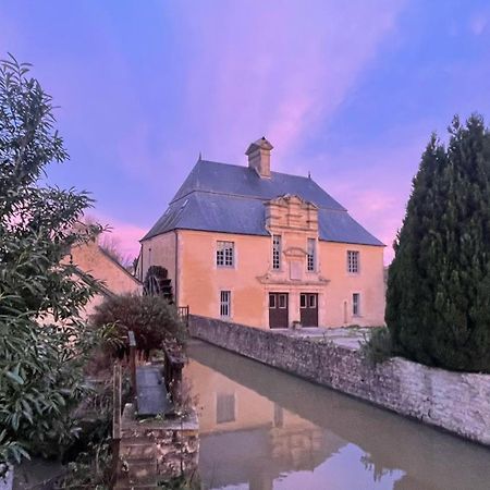 Le Beau Moulin Acomodação com café da manhã Trevieres Exterior foto